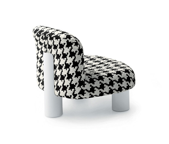 Botolo Armchair - Low Version with white lacquered base | Pufs | ARFLEX