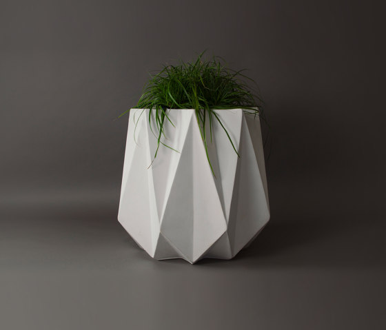 Kronen 65 Flower Pot, White Concrete |  | Adam Christopher Design
