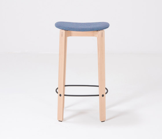 Nora | bar stool | Bar stools | Gazzda