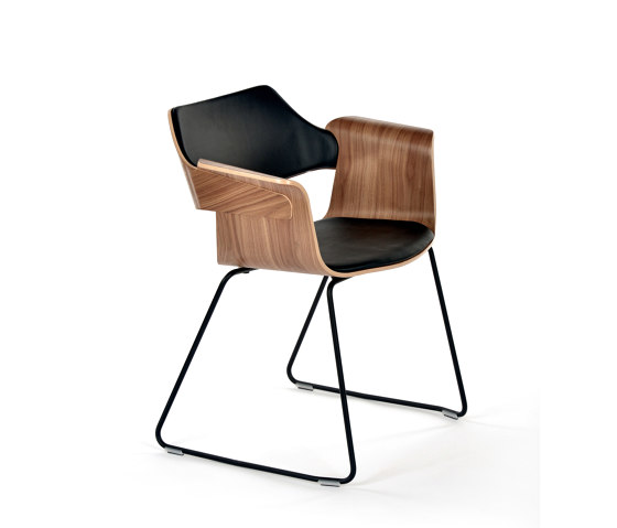 Flagship Armchair with sled base | Chairs | PlyDesign