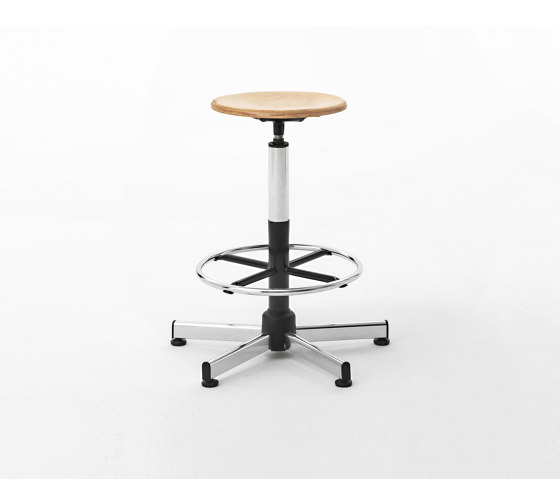 Work 310-311 | Swivel stools | Mara