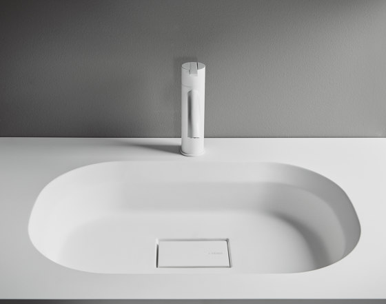 Cube Solidsurface top with integrated washbasin | Wash basins | Inbani