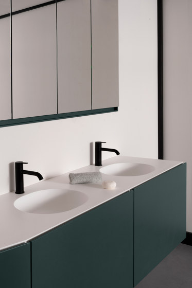 Giro Solidsurface top with integrated washbasin | Wash basins | Inbani