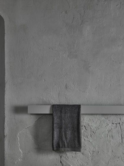 Strato Porte-serviettes au mur. | Porte-serviettes | Inbani