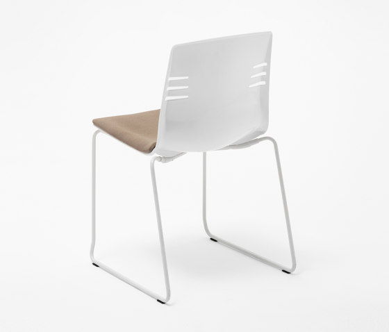Mia 3350 | Chairs | Mara