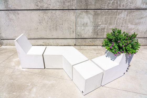Form Bench Planter | Taburetes | Sit