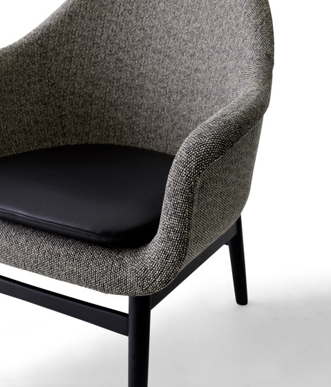 Harbour Lounge Chair | Black Oak Base | Savanna 152 | Shade 20296 | Fauteuils | Audo Copenhagen
