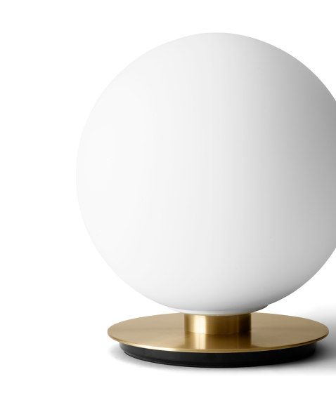 TR Bulb | Table Lamp | Brushed Brass | Matt Opal Bulb | Luminaires de table | Audo Copenhagen