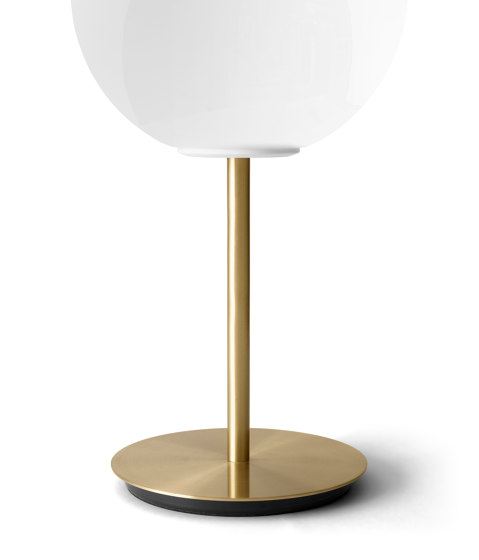 TR Bulb | Table Lamp | Brushed Brass | Shiny Opal Bulb | Tischleuchten | Audo Copenhagen