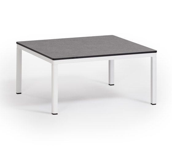 Minu Side Table, 77 x 77, HPL | Mesas de centro | Weishäupl
