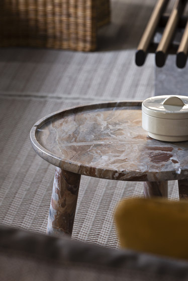 Stone Round Coffee Table | Tables d'appoint | Exteta