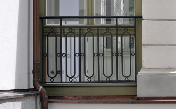 Balcony | P33 | Parapetto del balcone | Bergmeister Kunstschmiede