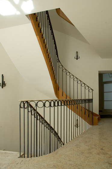 Stair Railing | Muro | Rampes d'escalier | Bergmeister Kunstschmiede