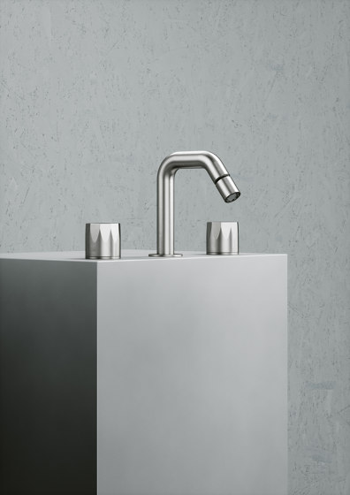 Hb | Stainless steel Set of 2 stop valves with orientable spout for bidet | Bidet taps | Quadrodesign