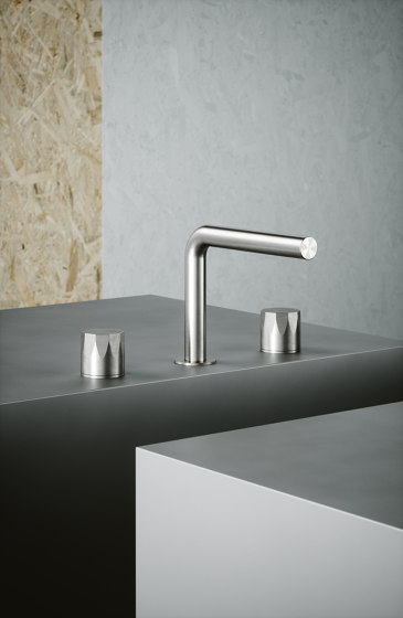 Hb | Stainless steel Set of 2 stop valves with spout | Wash basin taps | Quadrodesign