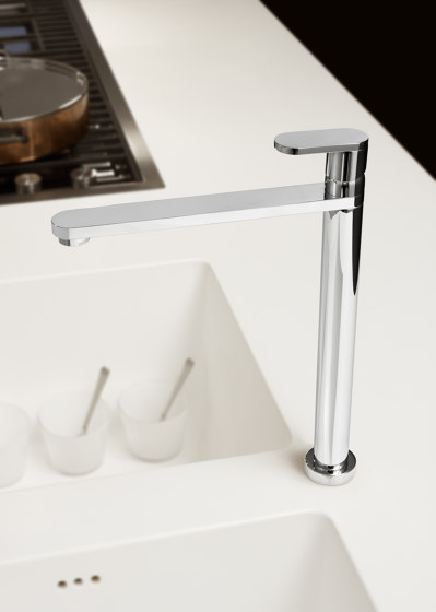 Kitchen Brass | Kitchen sink mixer Ottavo series with swivel spout. | Kitchen taps | Quadrodesign