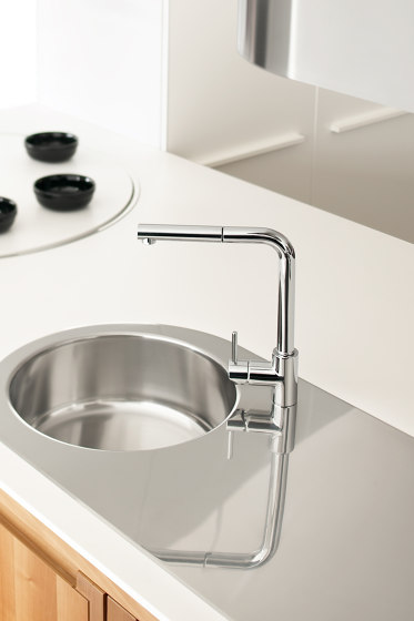Kitchen Brass | Kitchen sink mixer with ABS pull-ot shower. | Robinetterie de cuisine | Quadrodesign