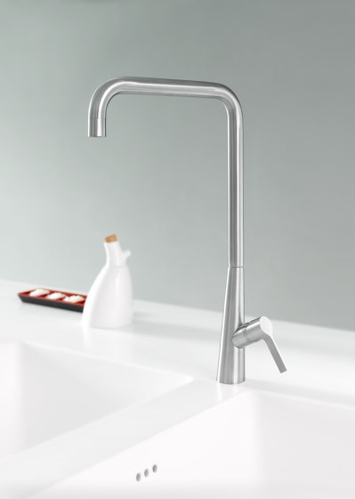 Kitchen Brass | Stainless steel AISI316L Kitchen sink mixer with swivel
spout. | Kitchen taps | Quadrodesign