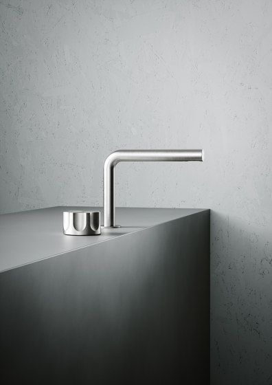 Modo | Stainless steel Two-hole hydroprogressive mixer with spout | Wash basin taps | Quadrodesign