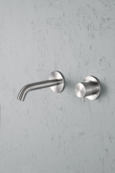 Ottavo | Stainless steel Wall mounted single lever mixer with spout | Wash basin taps | Quadrodesign
