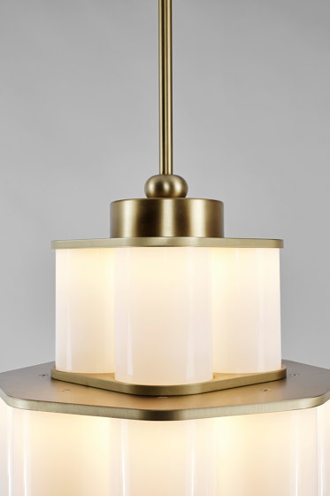 Bauer Chandelier 01 White / Brushed Brass | Lampade sospensione | Roll & Hill