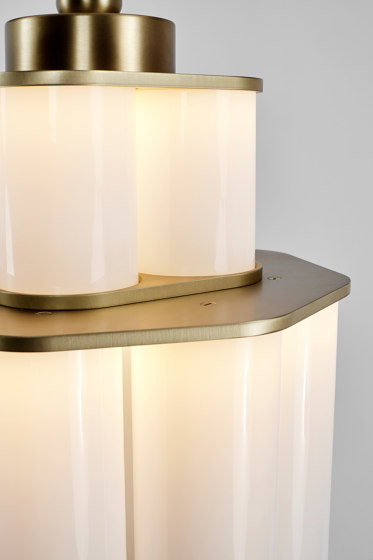 Bauer Chandelier 01 White / Brushed Brass | Suspended lights | Roll & Hill