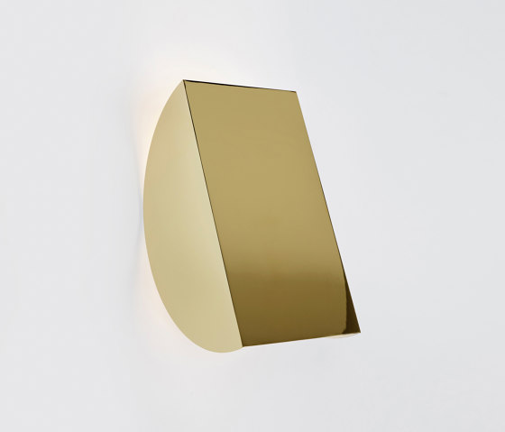 Cora Sconce (Polished brass) | Appliques murales | Roll & Hill