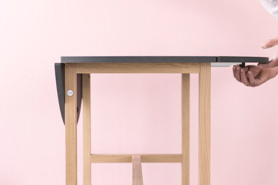 Aton | serving table | Side tables | Georg Muehlmann