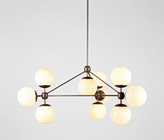 Modo Chandelier - 3 Sided, 10 Globes (Bronze/Cream) | Lámparas de suspensión | Roll & Hill