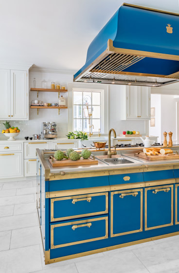 TAILOR MADE KITCHENS | OCEAN BLUE AND BURNISHED BRASS KITCHEN | Fitted kitchens | Officine Gullo