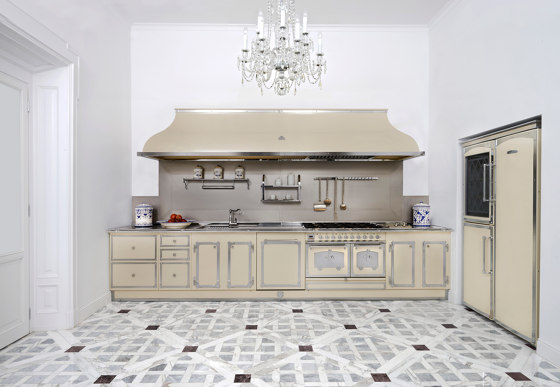 TAILOR MADE KITCHENS | PEARL WHITE AND POLISHED CHROME KITCHEN | Fitted kitchens | Officine Gullo