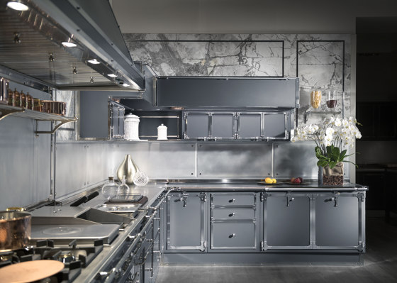 TAILOR MADE KITCHENS | STEEL BLUE GREY AND SATIN NICKEL KITCHEN | Fitted kitchens | Officine Gullo