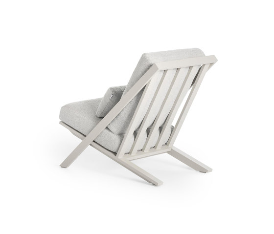 Timeless Relax Club Chair | Armchairs | GANDIABLASCO