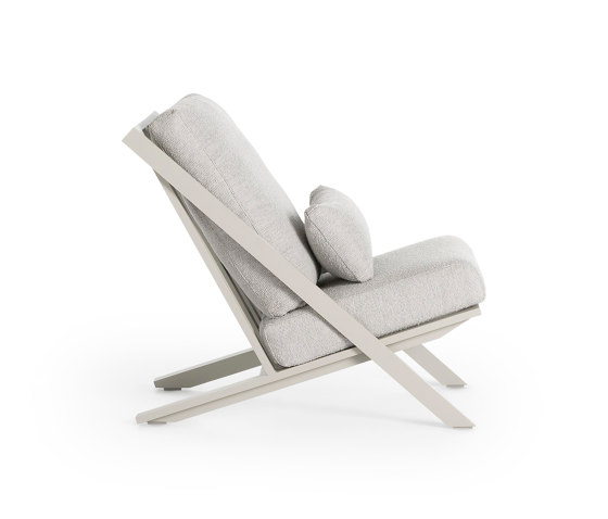 Timeless Relax Club Chair | Armchairs | GANDIABLASCO