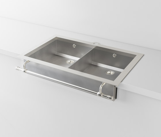 DOUBLE BOWL SATIN STAINLESS STEEL SEMI-RECESSED SINK
LVQ033 | Kitchen sinks | Officine Gullo