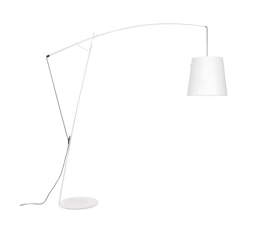 Robin | Floor lamp | Free-standing lights | Carpyen