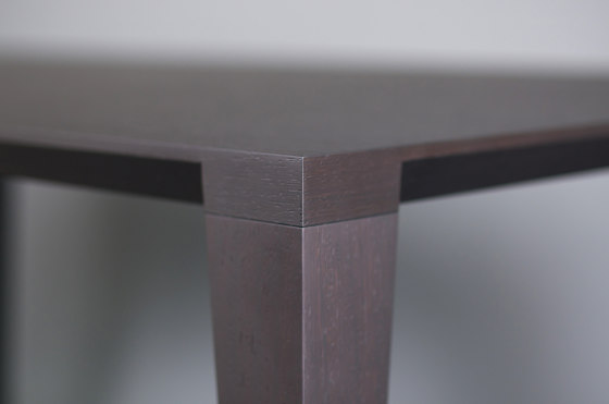 Dinner Table Primus in Wenge Wood | Tables de repas | Editions LS