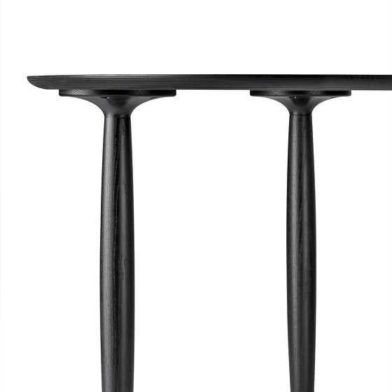Oku Round Dining Table, Black | Mesas comedor | NORR11