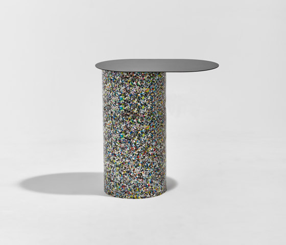 Confetti Cantilever Side Table | Mesas auxiliares | DesignByThem
