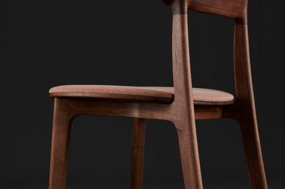 Tanka chair | Chairs | Artisan