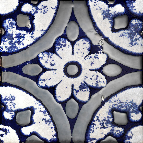 Flora Tiles | Petunia Blue Spring | Keramik Fliesen | Devon&Devon
