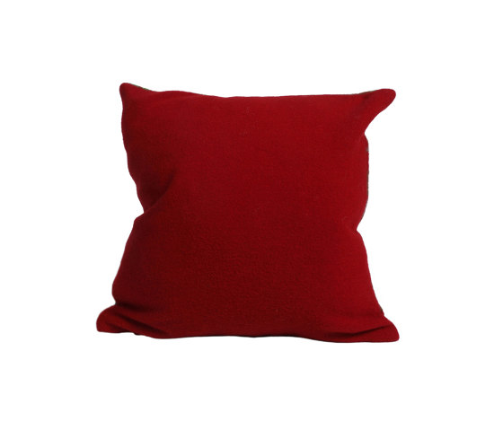 Susy Cushion rubin | Cojines | Steiner1888