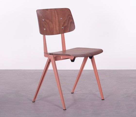 Galvantias chair S.21 Stackable | Stühle | De Machinekamer Galvanitas