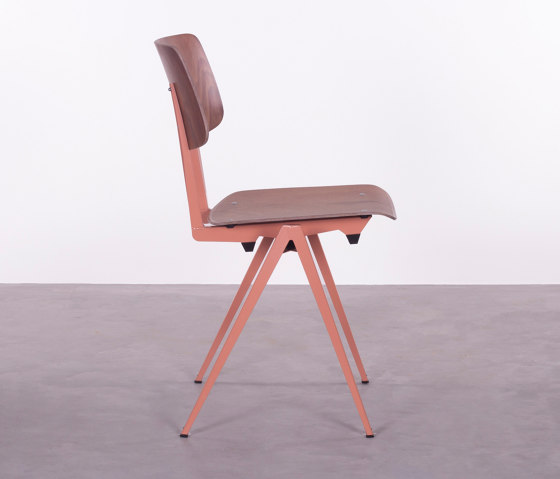 Galvantias chair S.21 Stackable | Stühle | De Machinekamer Galvanitas