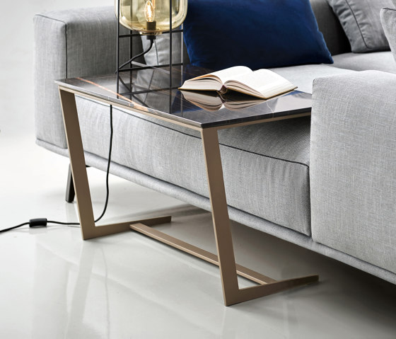 Otto Side Table | Tables d'appoint | Papadatos