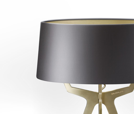 No. 35 Table Lamp Shiny-Matt Collection - Night Grey - Brass | Lámparas de sobremesa | BALADA & CO.