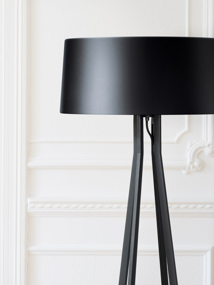 No. 47 Floor Lamp Shiny Matt- Shiny-Black - Fenix NTM® | Free-standing lights | BALADA & CO.
