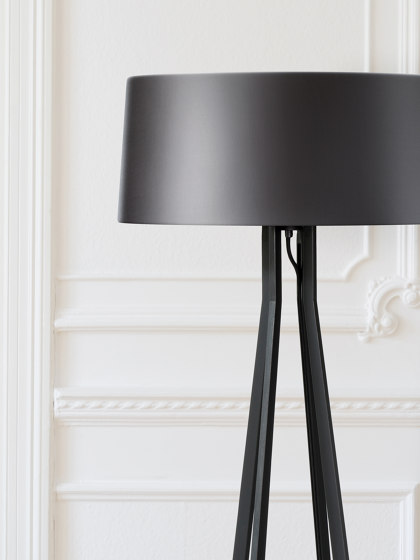 No. 47 Floor Lamp Shiny Matt- Night Grey - Fenix NTM® | Free-standing lights | BALADA & CO.