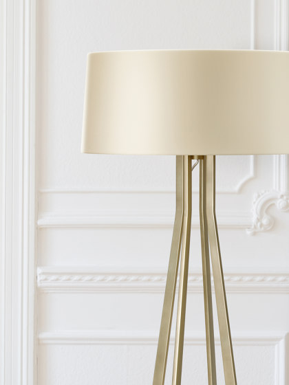 No. 47 Floor Lamp Shiny Matt- Tan Gold - Brass | Luminaires sur pied | BALADA & CO.