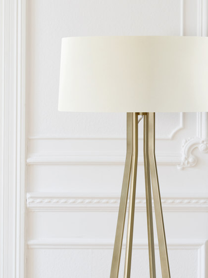 No. 47 Floor Lamp Velvet Collection - Magnolia - Brass | Standleuchten | BALADA & CO.